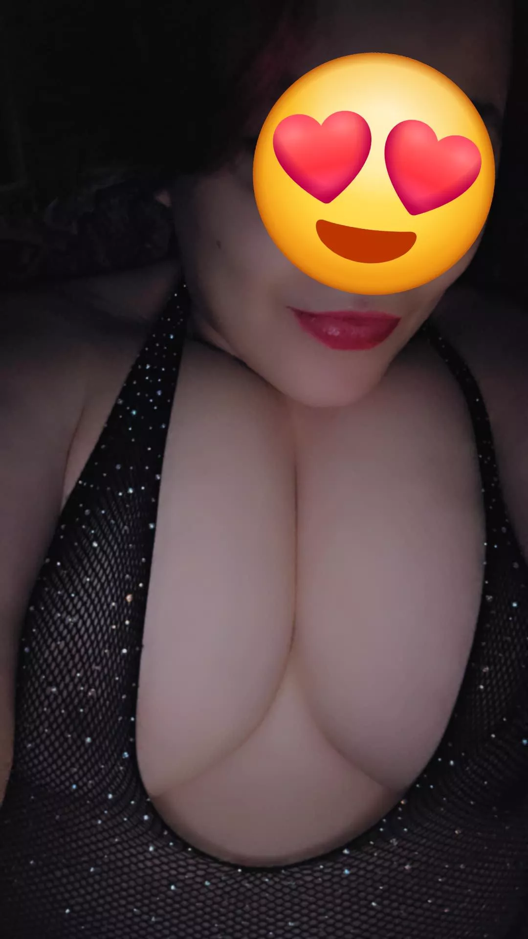 Couple m26f25 looking for tipsy fun for the holidays(details in body)  posted by Grimlock1698