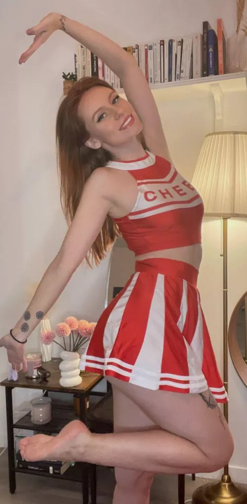 Hometownhottie
 by Roselovelight