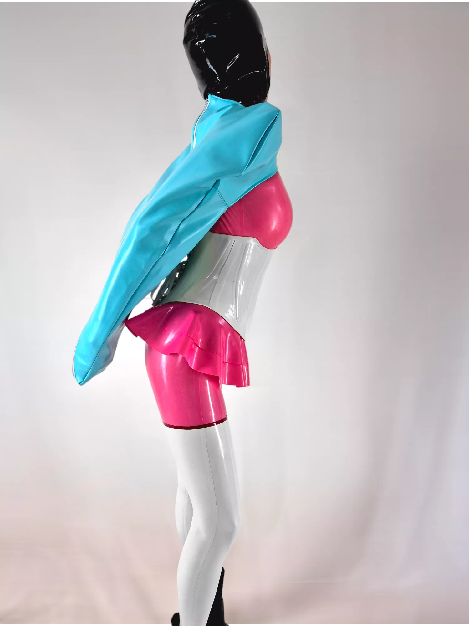 I'm a rubberdoll that finally tried an armbinder! And I'm hooked! posted by LatexLovingLady