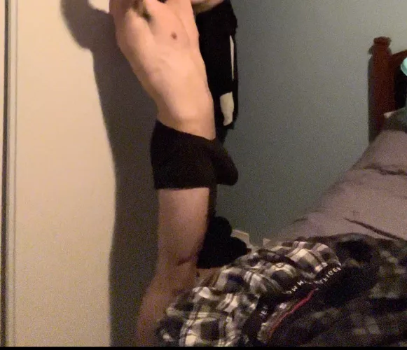 stop looking at me walk around in the change room  by donkeyteen95