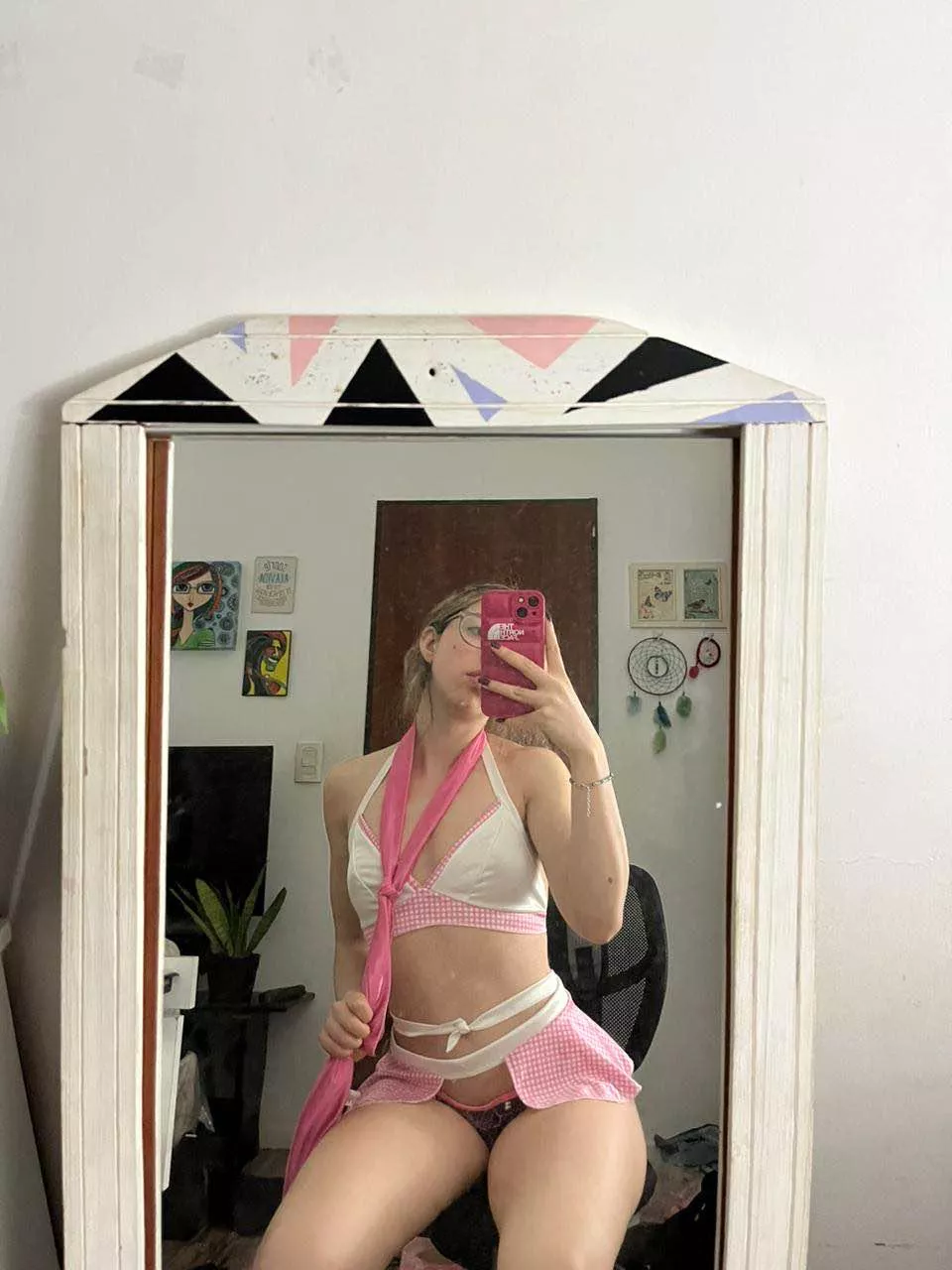 want to play with my tie? posted by heart_red2000