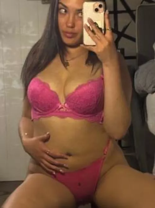 18 [F4MF] in Nashville soon! Any couples looking for a third? Must be okay to try my kinks and can teach me a thing or two. Hmu i’m on the pill! by hotgirlzzxxo