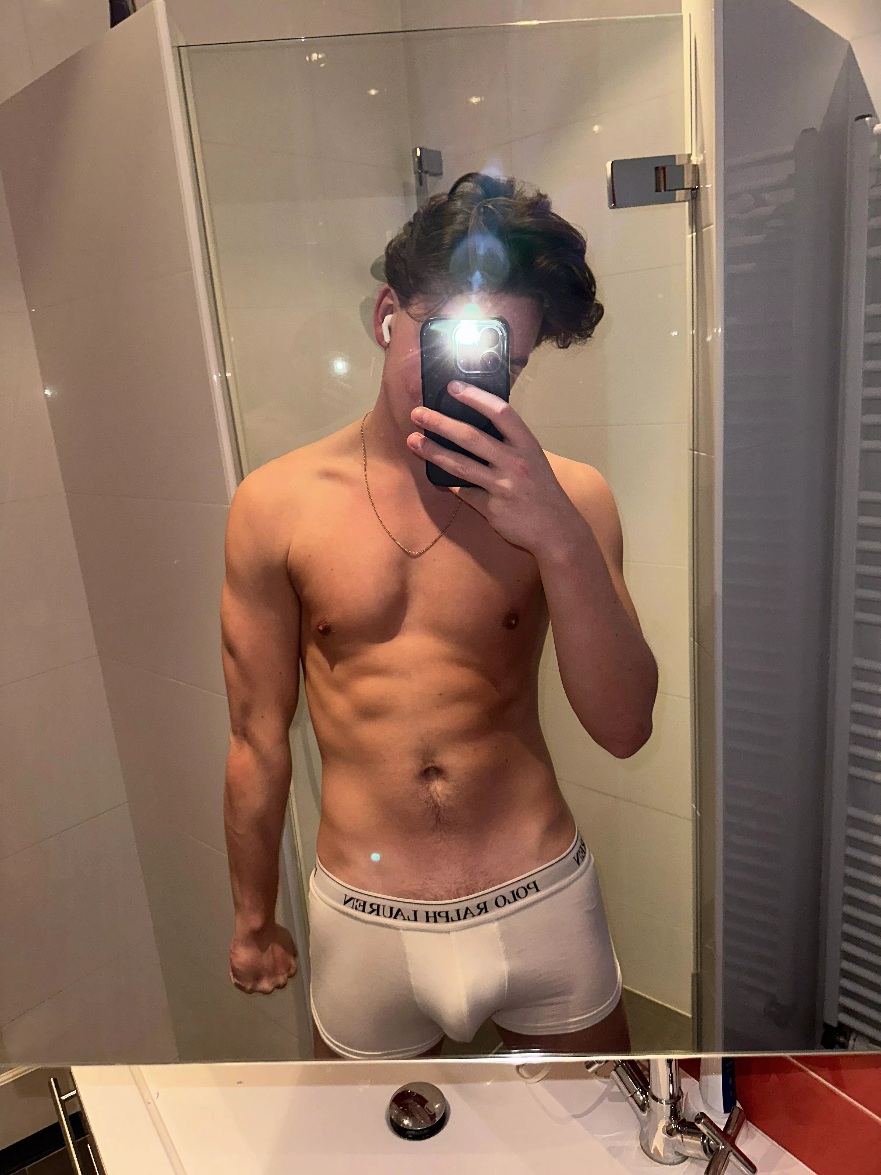  20, Come to this master and be a good boy😈😈 posted by Dutchverseboy