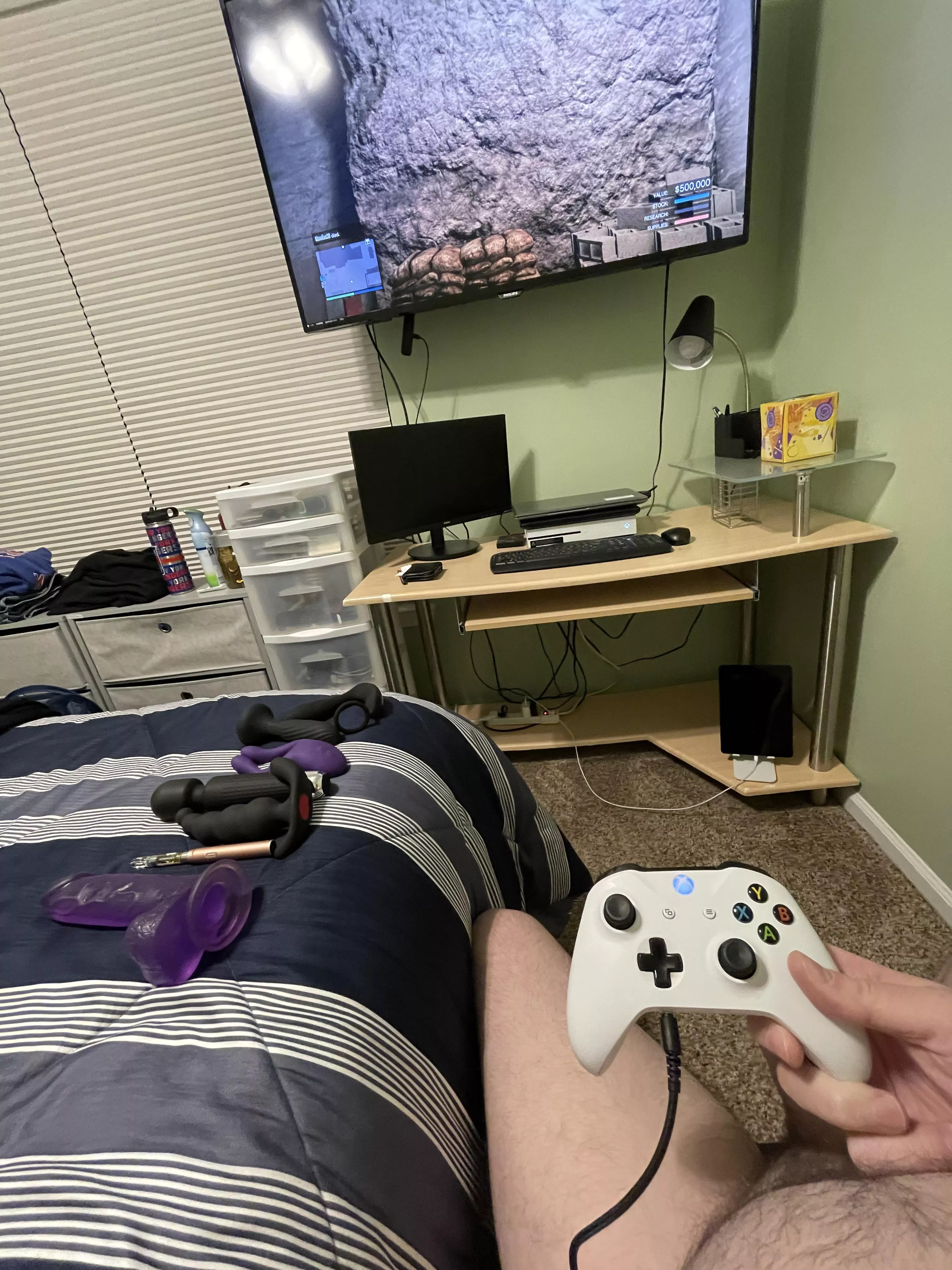 Anyone down for late night gaming on Xbox??  posted by Buster912