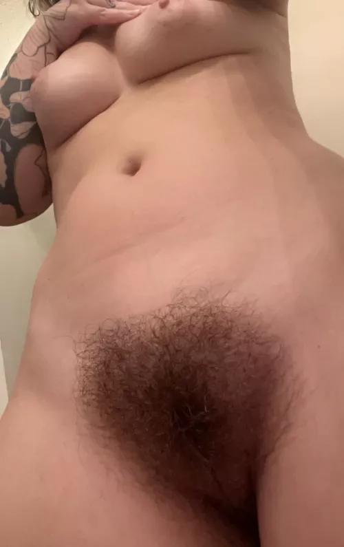 Bush, belly & boobs 🥰 by RenElex