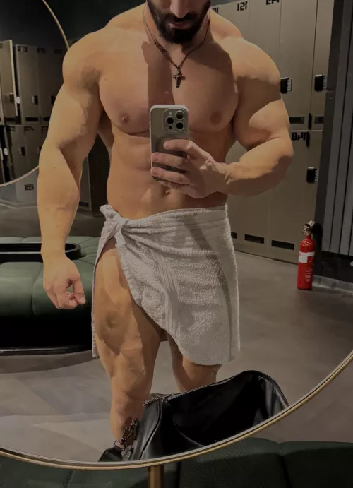 Chest day  by MusclemenHD