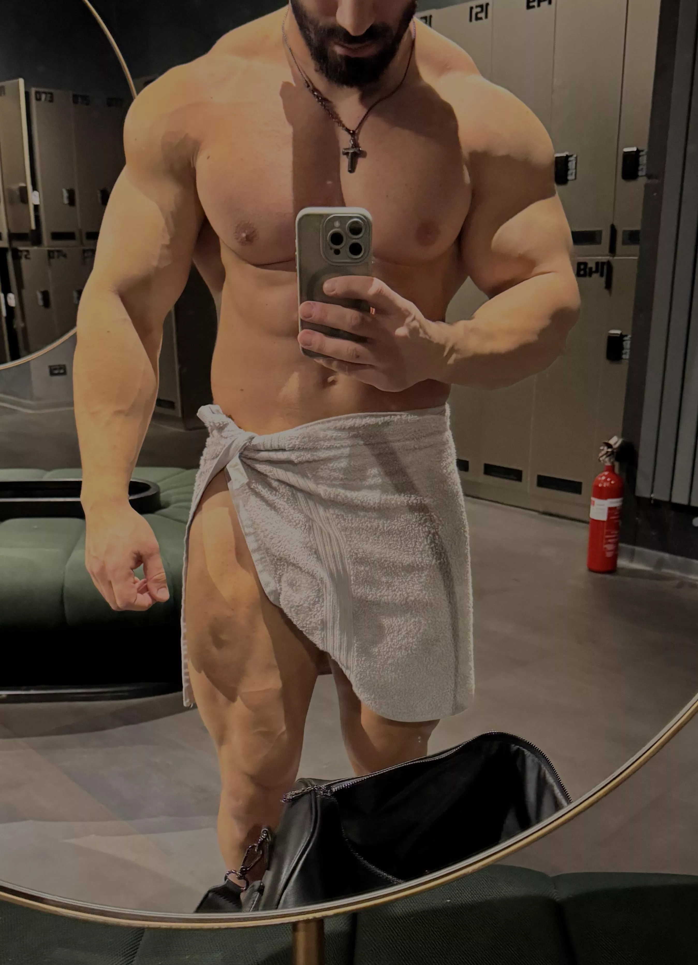 Chest day  posted by MusclemenHD