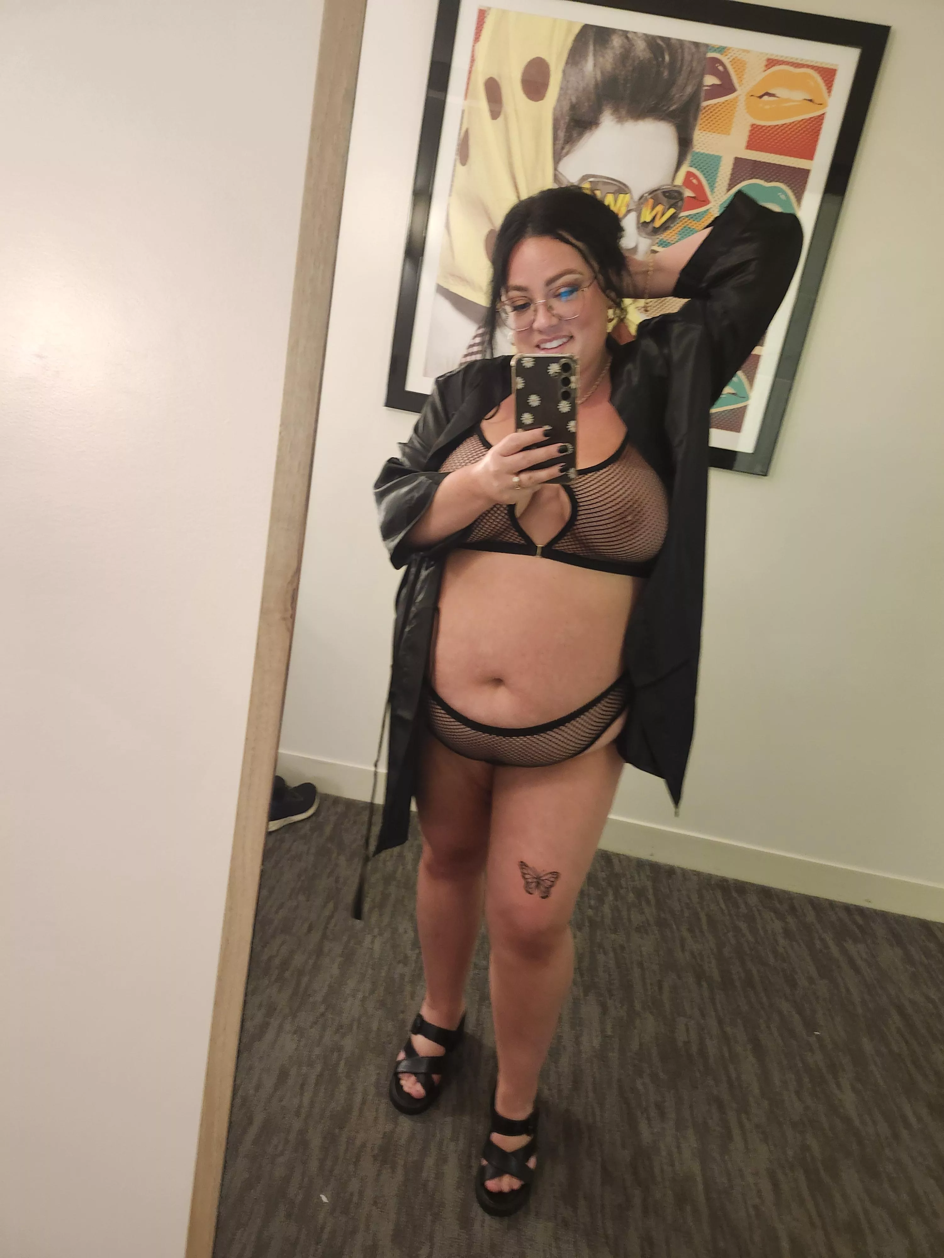 Come over  posted by Jaded-Room3602