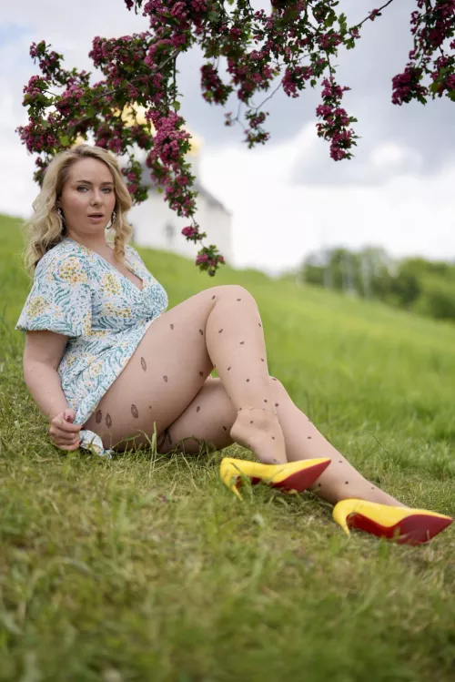 enjoying a beautiful day in sexy pantyhose  by Carty_ti