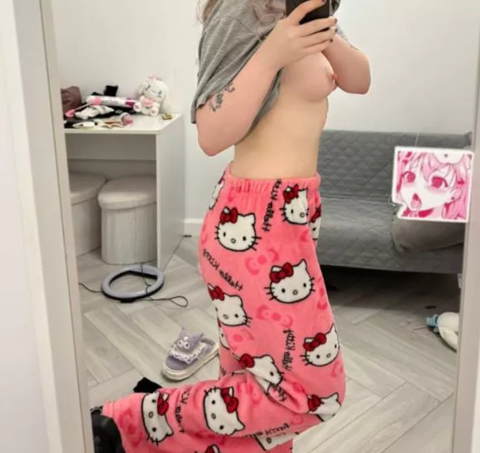 [F] Nerdy girls do it the best
 posted by NatsukiNights