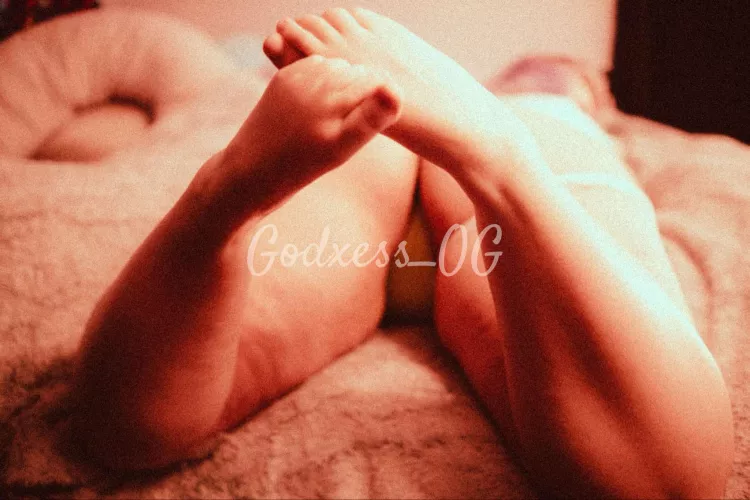 Feet and a view 😘 by Godxess_og