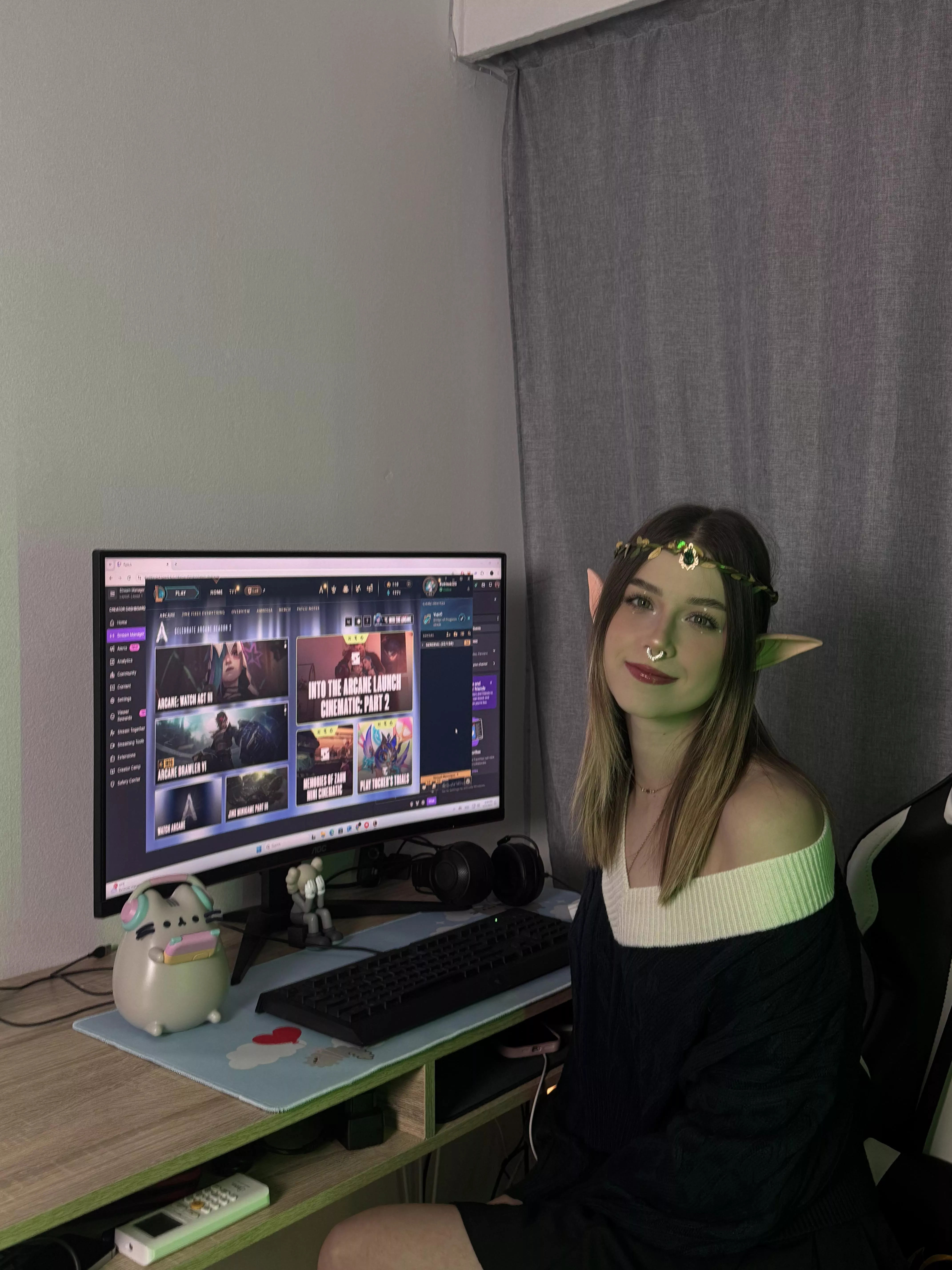 Happy Geeky Monday to everyone  posted by GlitterJosie