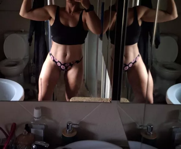 I don't know how to take back pics  by FatDadumPadum