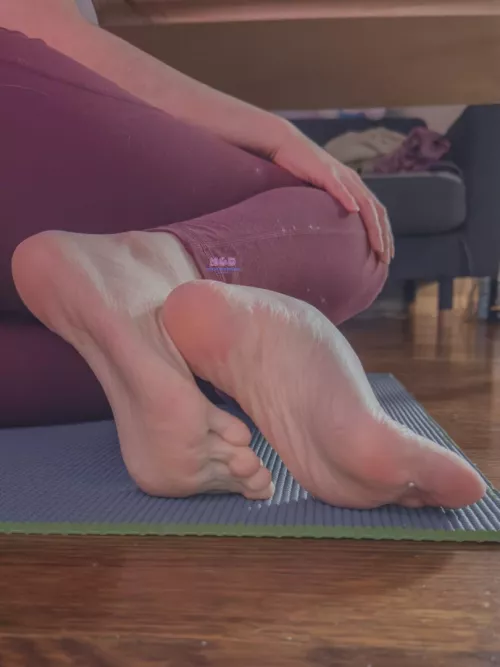 I hope this brightens your Monday!  by NasiGorengDeluxe