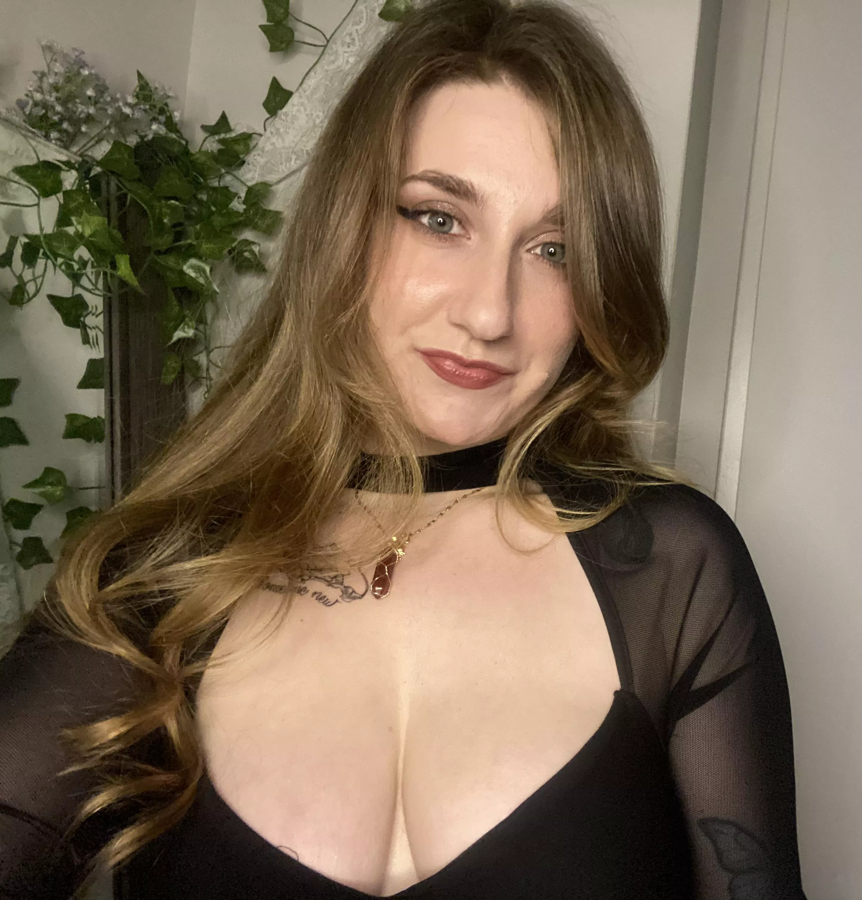 I love my necklace posted by lasciviouslace