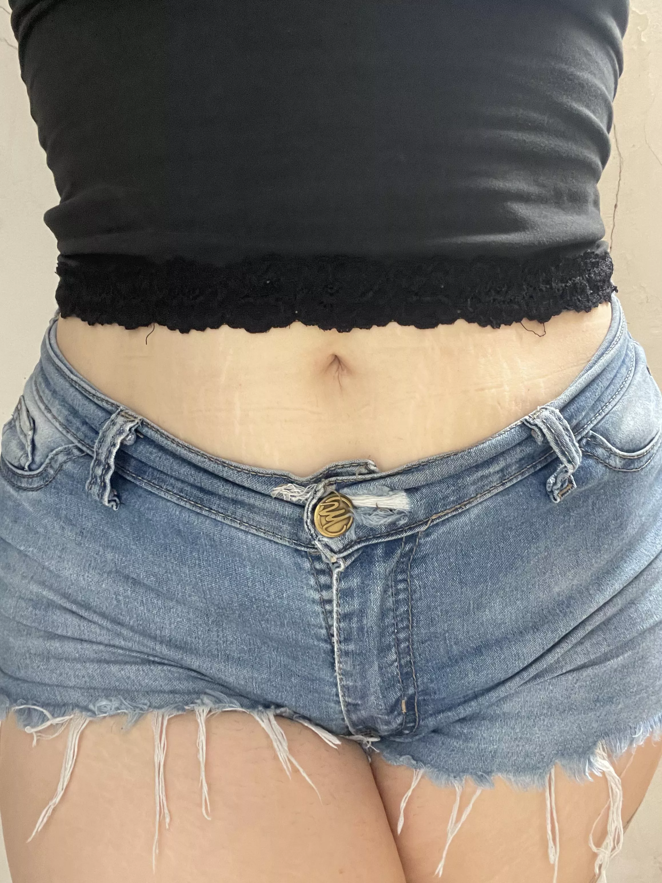 I think they make my belly more beautiful  posted by mandarinawine2