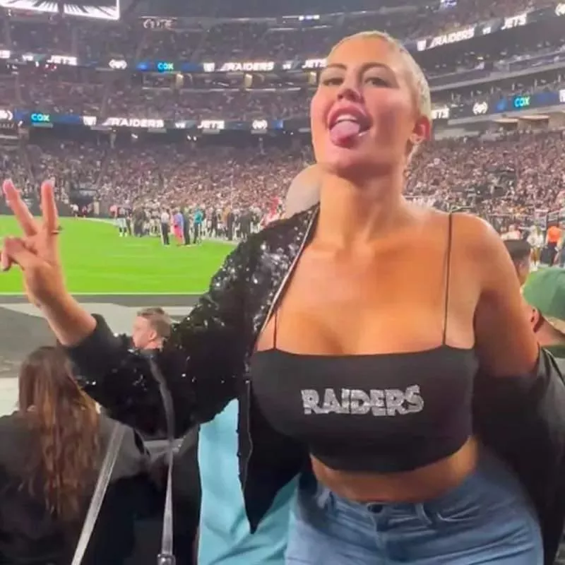I’m a Raiders fan now 😍  posted by min43