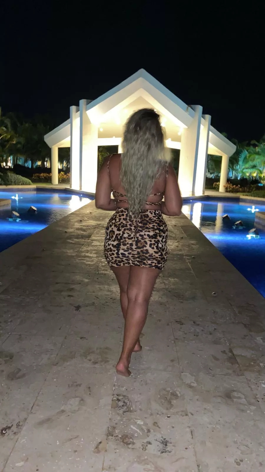 ❤️I'm Galadriel ❤️❤️I love to see how you would want to lick my Butt❤️❤️❤️The first one to send me this emoji ⭐️ on my OF gets 🎁! posted by Galadriel69_