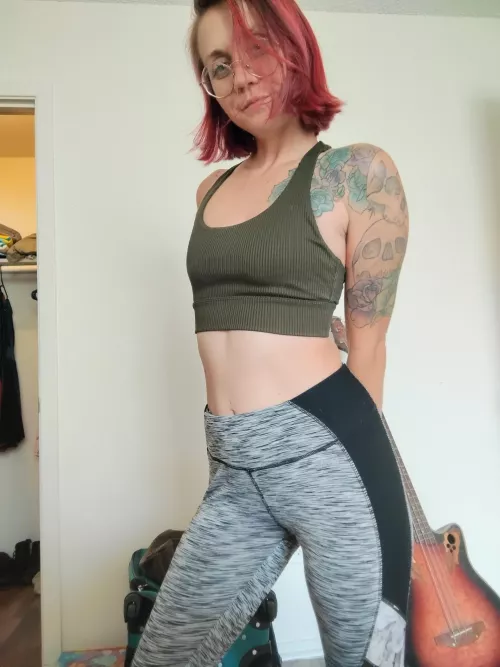 Itties need love too 💚 by CrystalFaye69