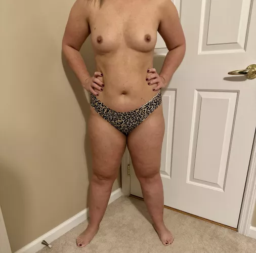 Leopard print always makes me horny  by naughtywife_26