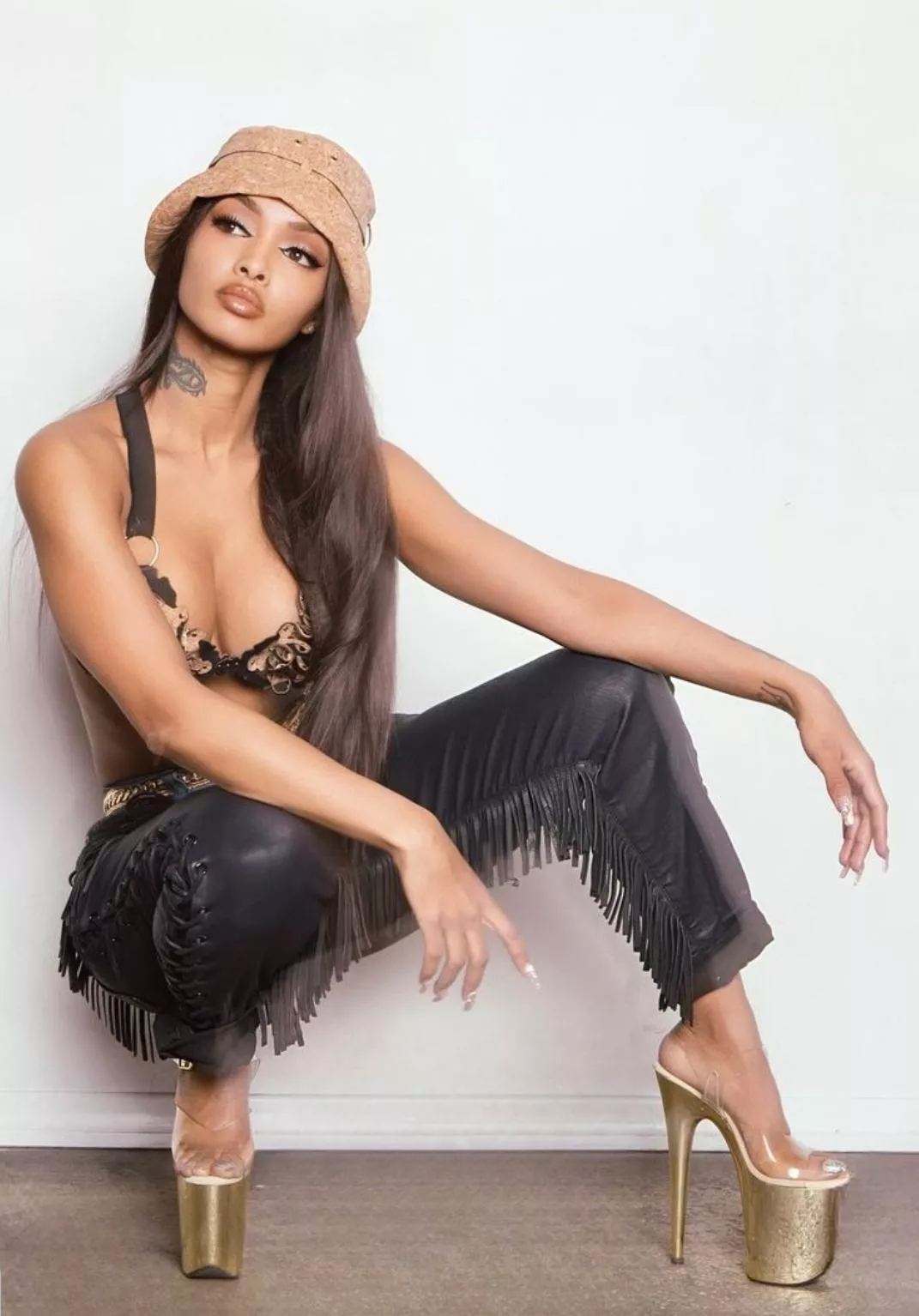 Lola Monroe  posted by Dolomite662