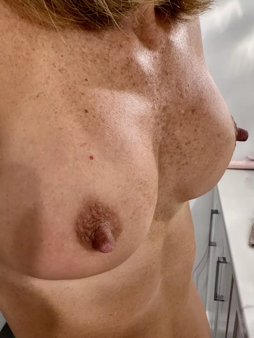 Long hard nips and sexy frex  posted by SpeedDemonandMrs