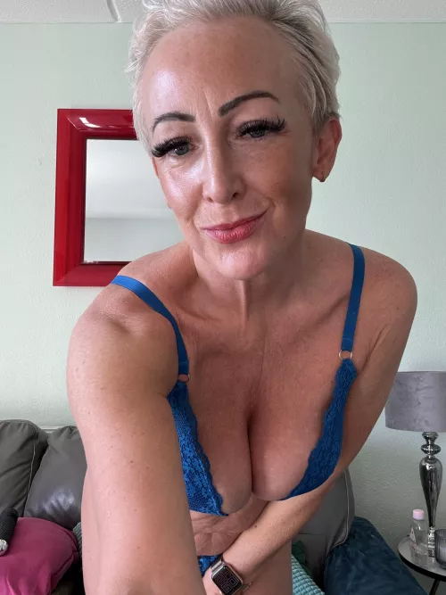 mom can also wear swimsuit by Lotuus_Iriss