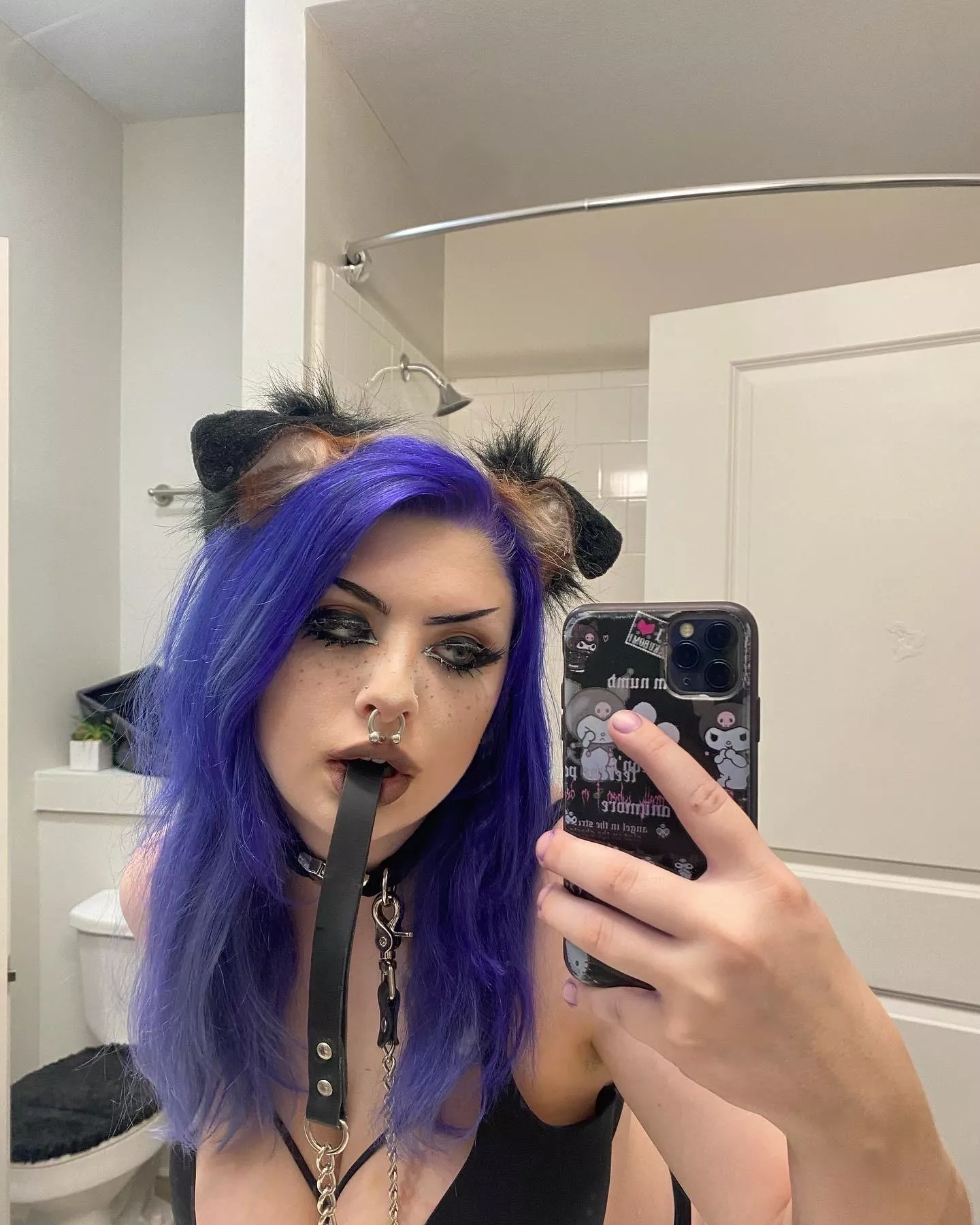 Naughty little pet 😍 posted by violenthomie