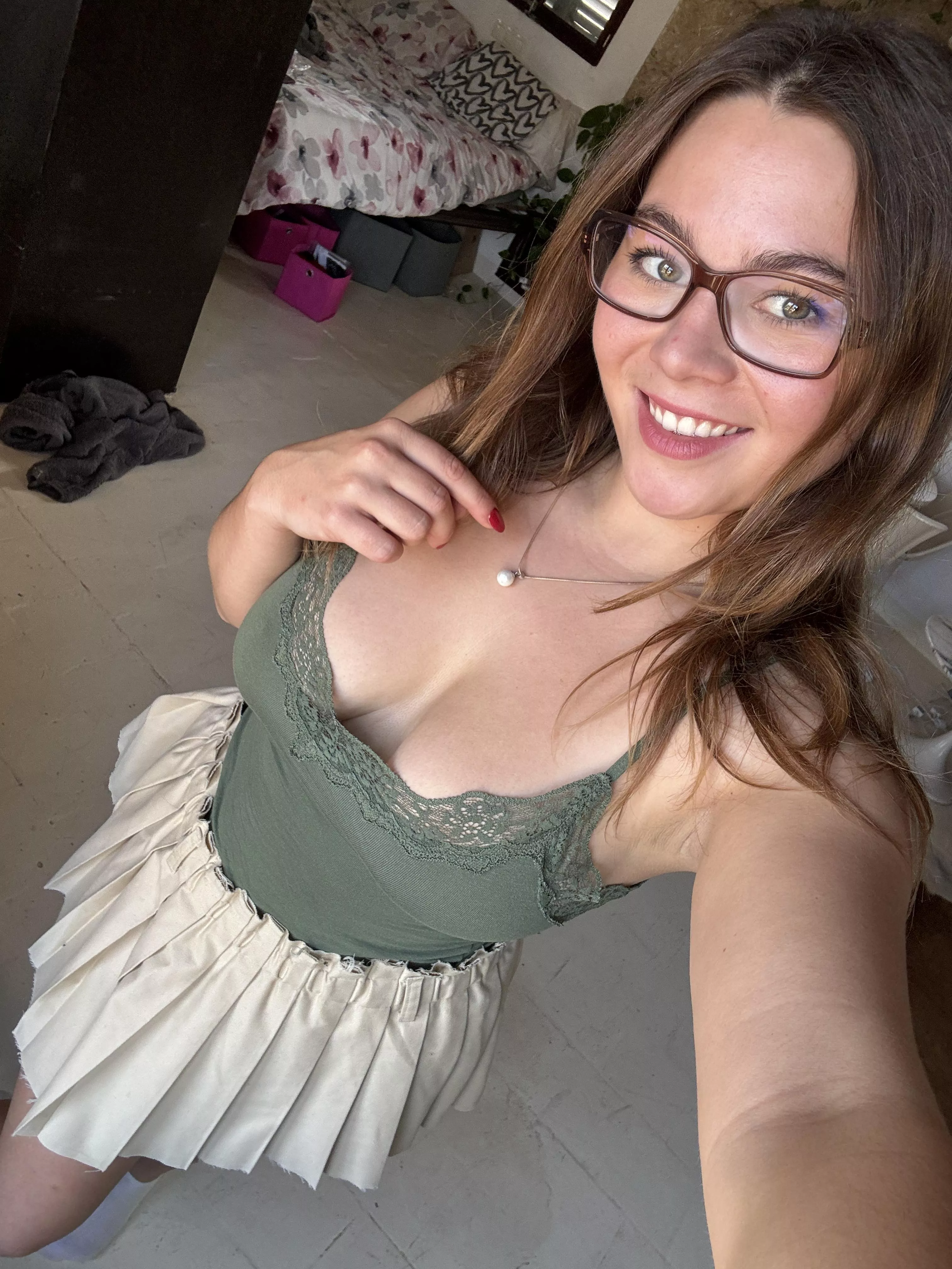 Pretty and sexy , might be your type posted by yourmysticmuse