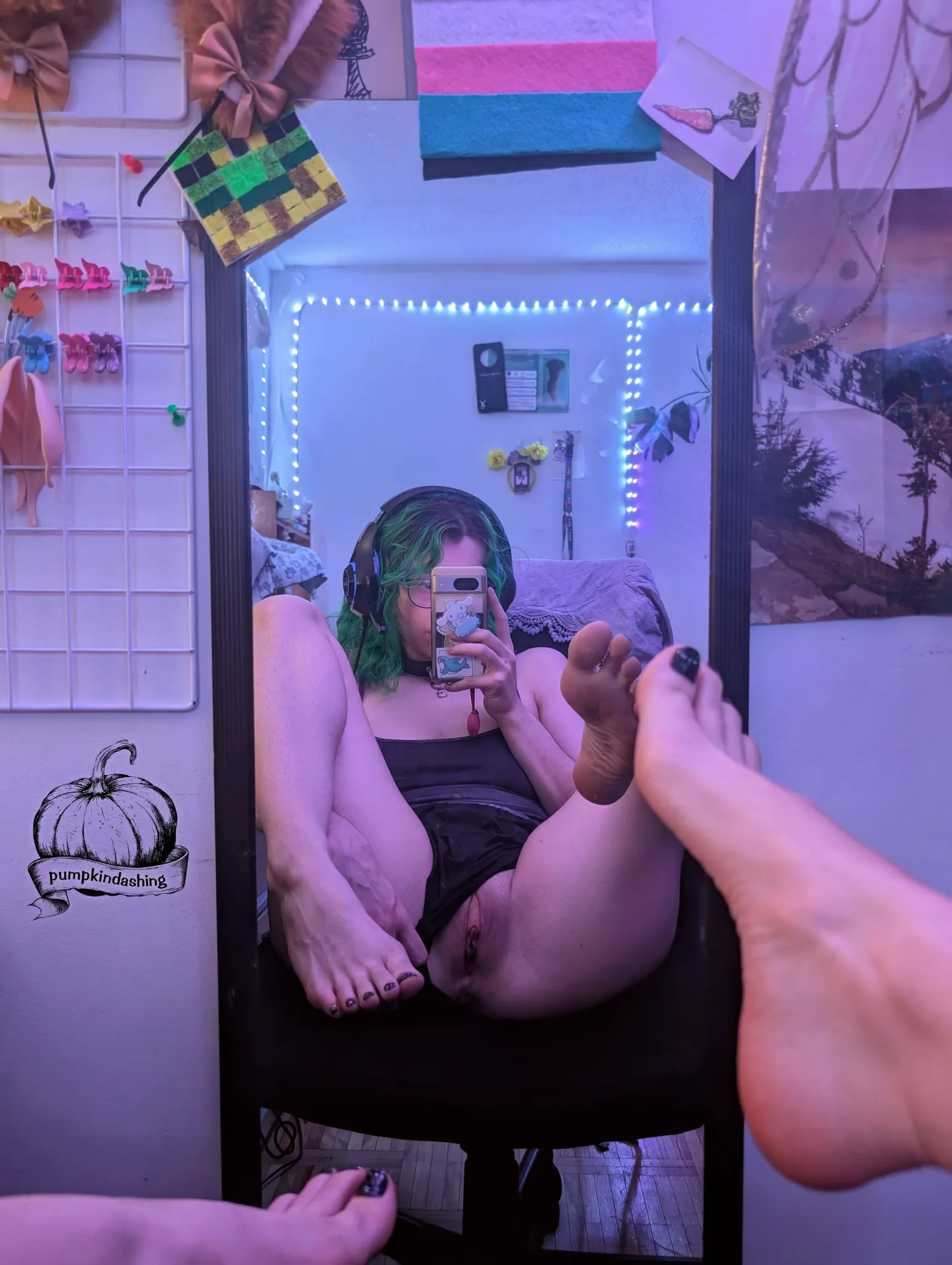 *sends you feet pics while playing games to make you lose* 😈 posted by PumpkinDash