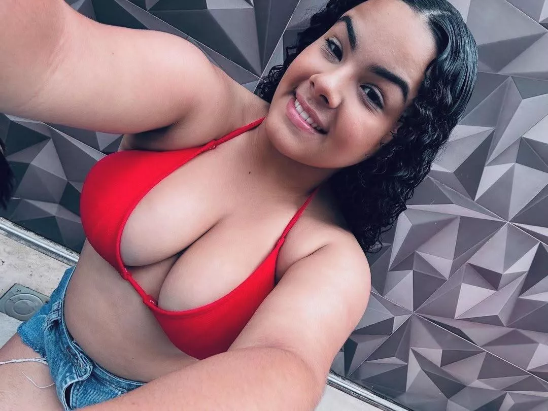 Smiles  posted by rednecktrucker69