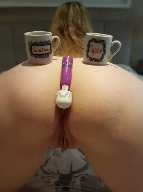 Spit swallow or fill me with cum  by Laurawk85