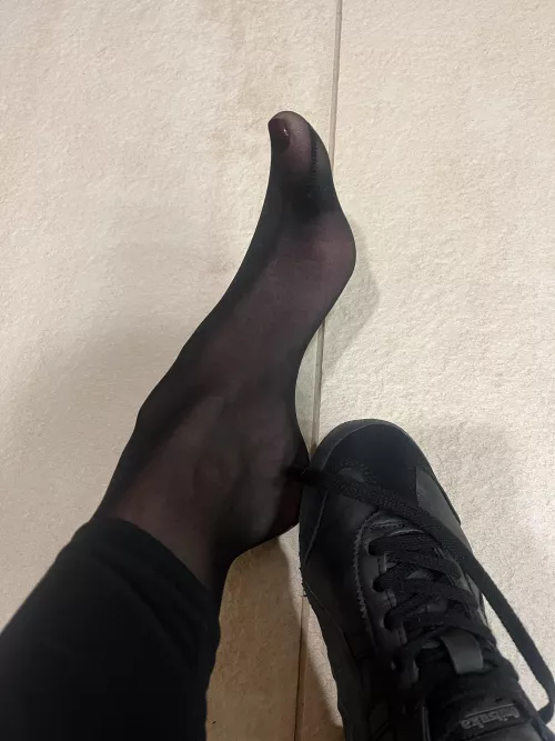 That is one long black nylon gym toe 👅 by frolleinscherz
