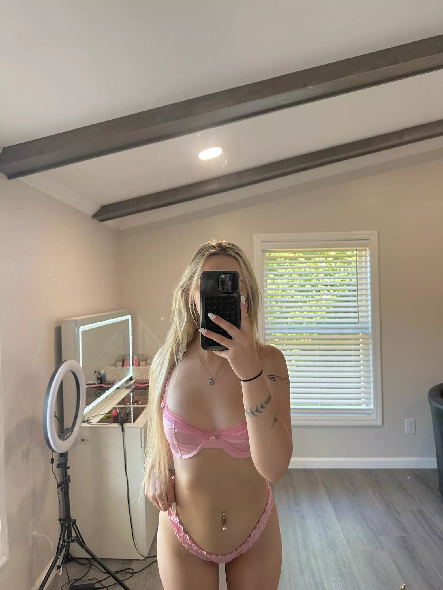 a 6 inch would fix my life rn  posted by kaleyyyy_