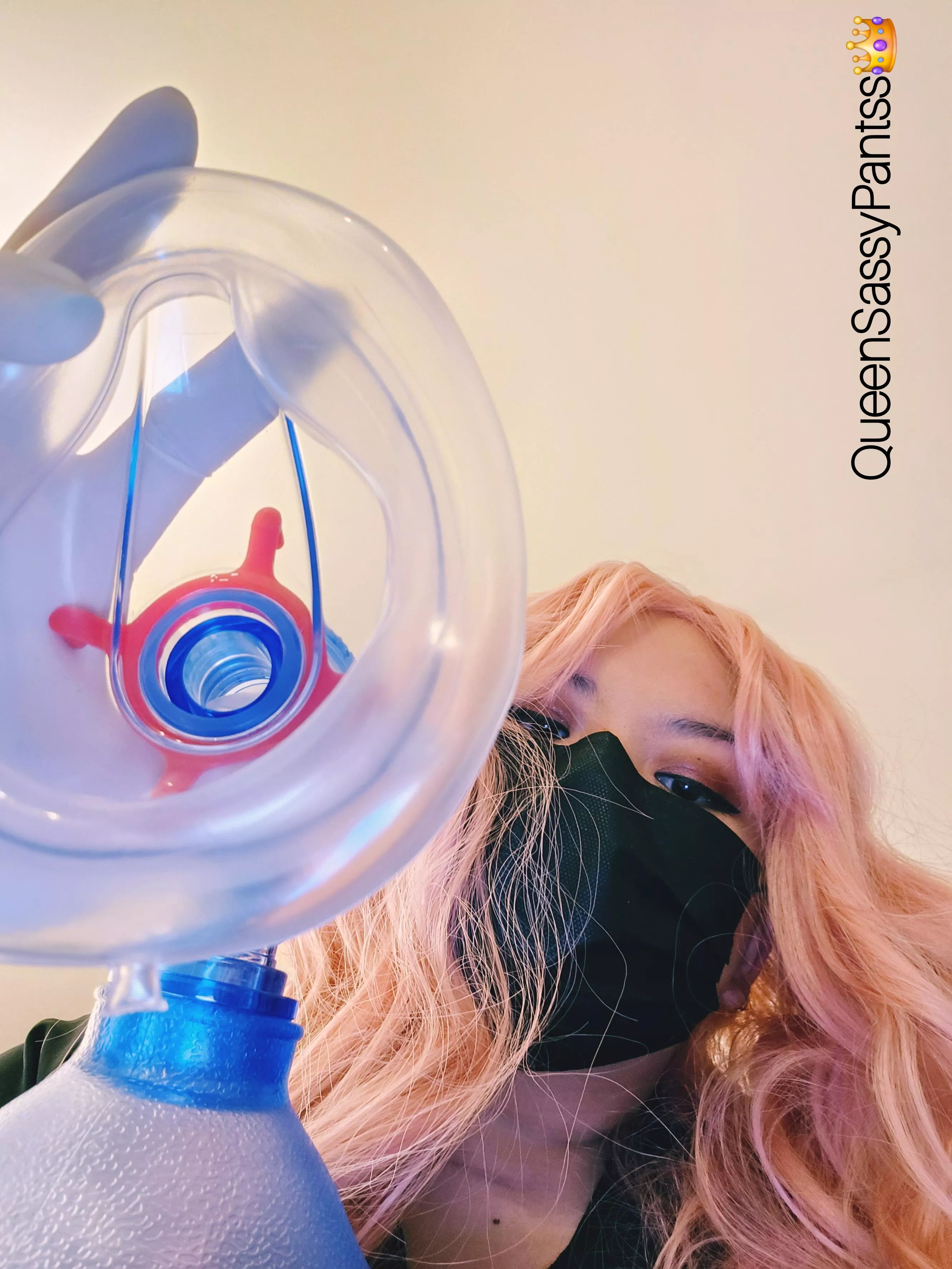 Ahhh Ur going to feel a little sleepy.. Just relax and don't fight it  posted by Queensassypantss