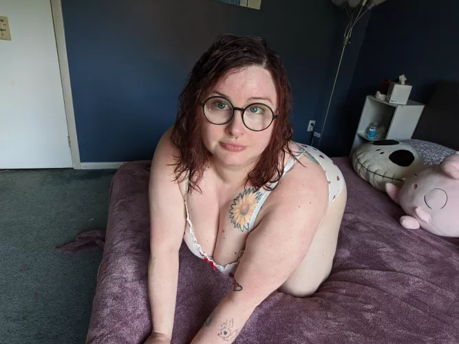 Come get in bed 🥺 by TrashcanJan