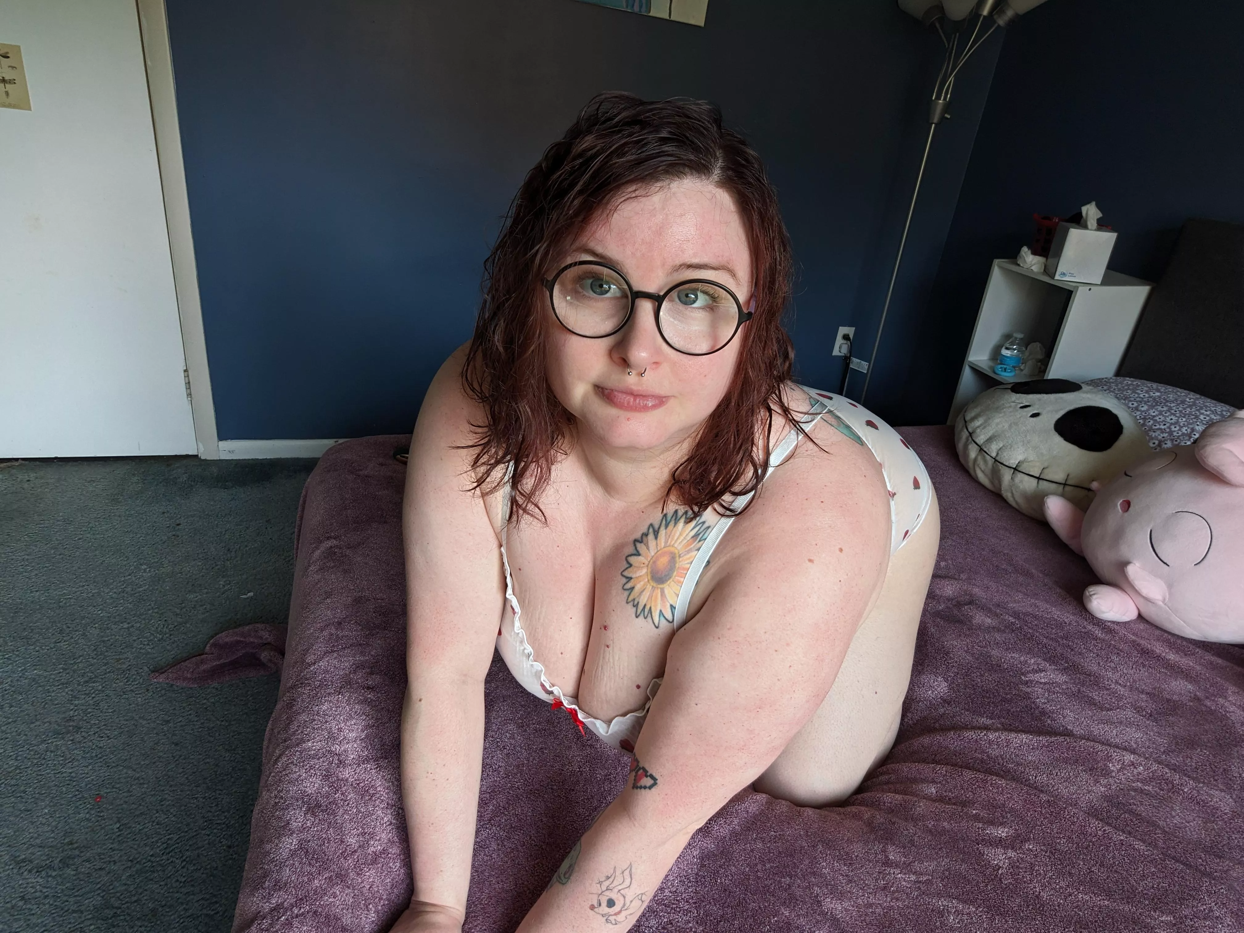 Come get in bed 🥺 posted by TrashcanJan