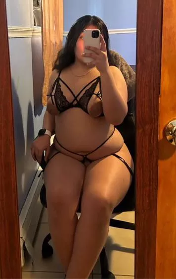 Do you love skinny bitches or a thick Mexican  mami like me ? 💕 posted by Critical-Skirt2036