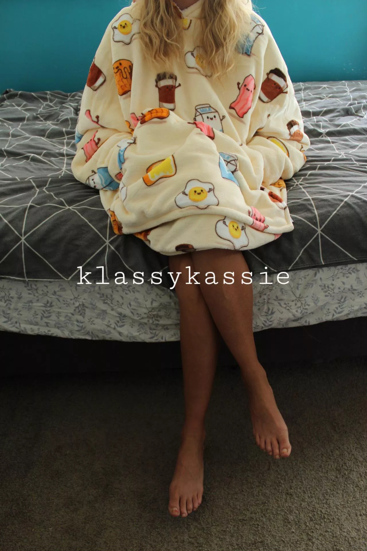 Ive filmed so much hot content in this oodie 🥵 posted by _KlassyKassie