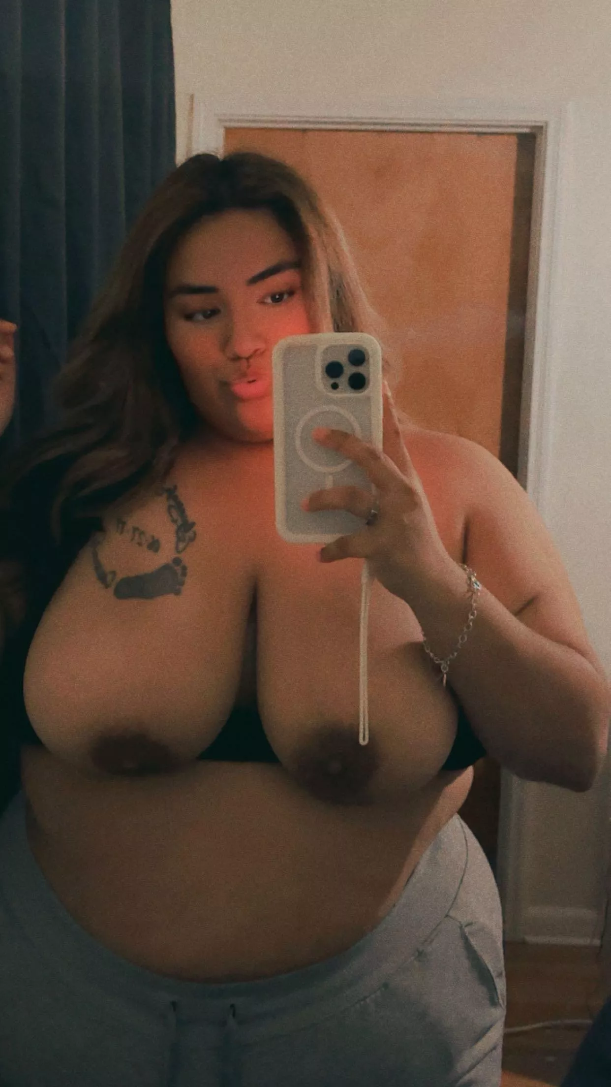 Miss me ? Just thought I’d post something for y’all to see nothing else 😘😉 posted by babydesani