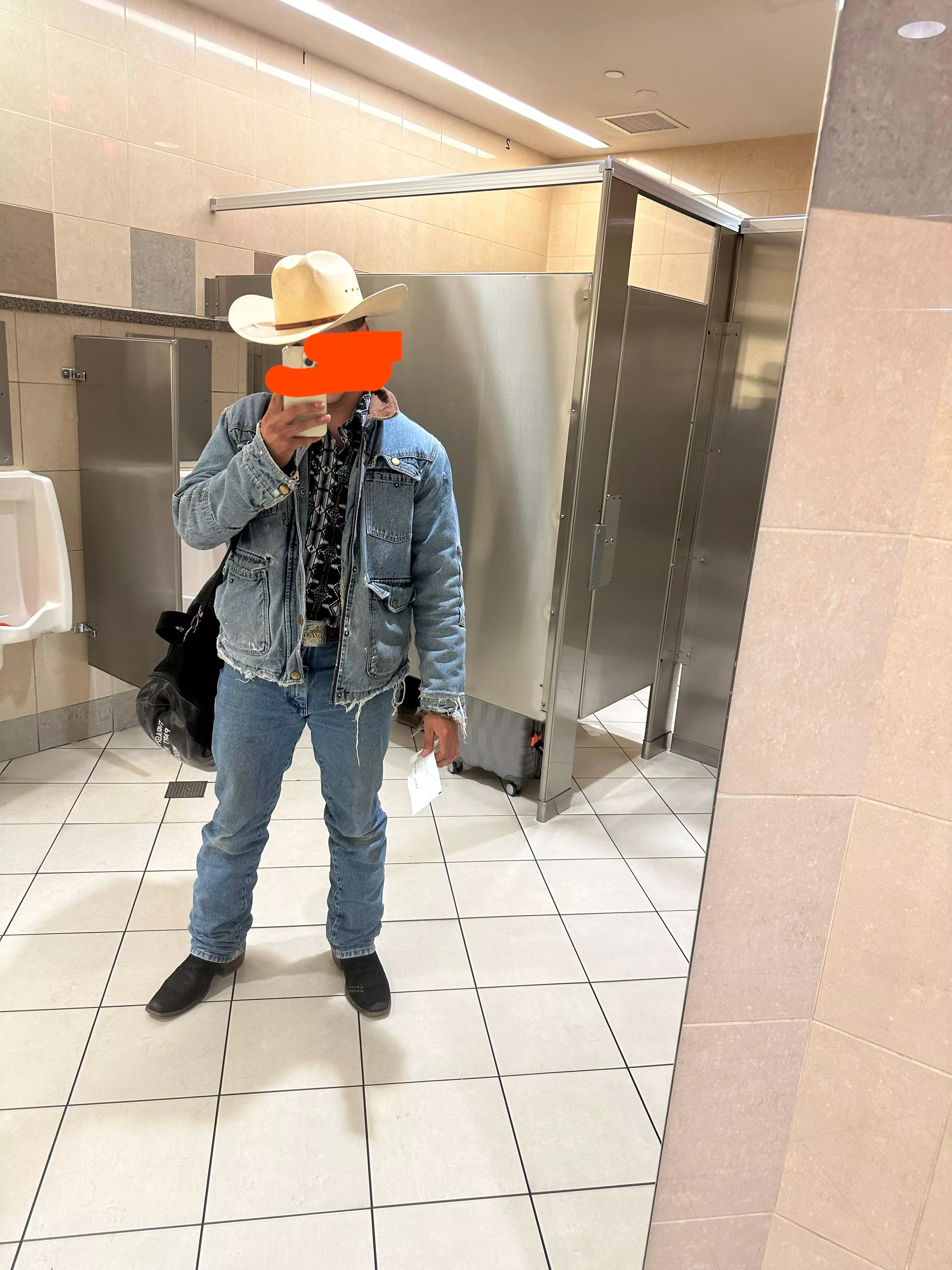 Visiting down here leave Friday hmu for fun  posted by wolverine817