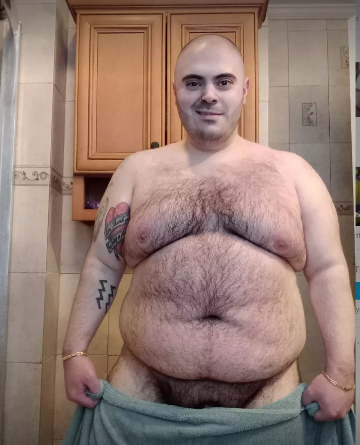 Wanna peak underneath the towel posted by TooPretty4Prison