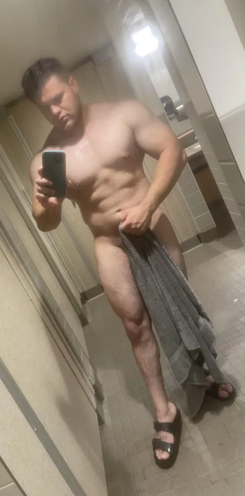 5’7 and thick  by jazzrecord765