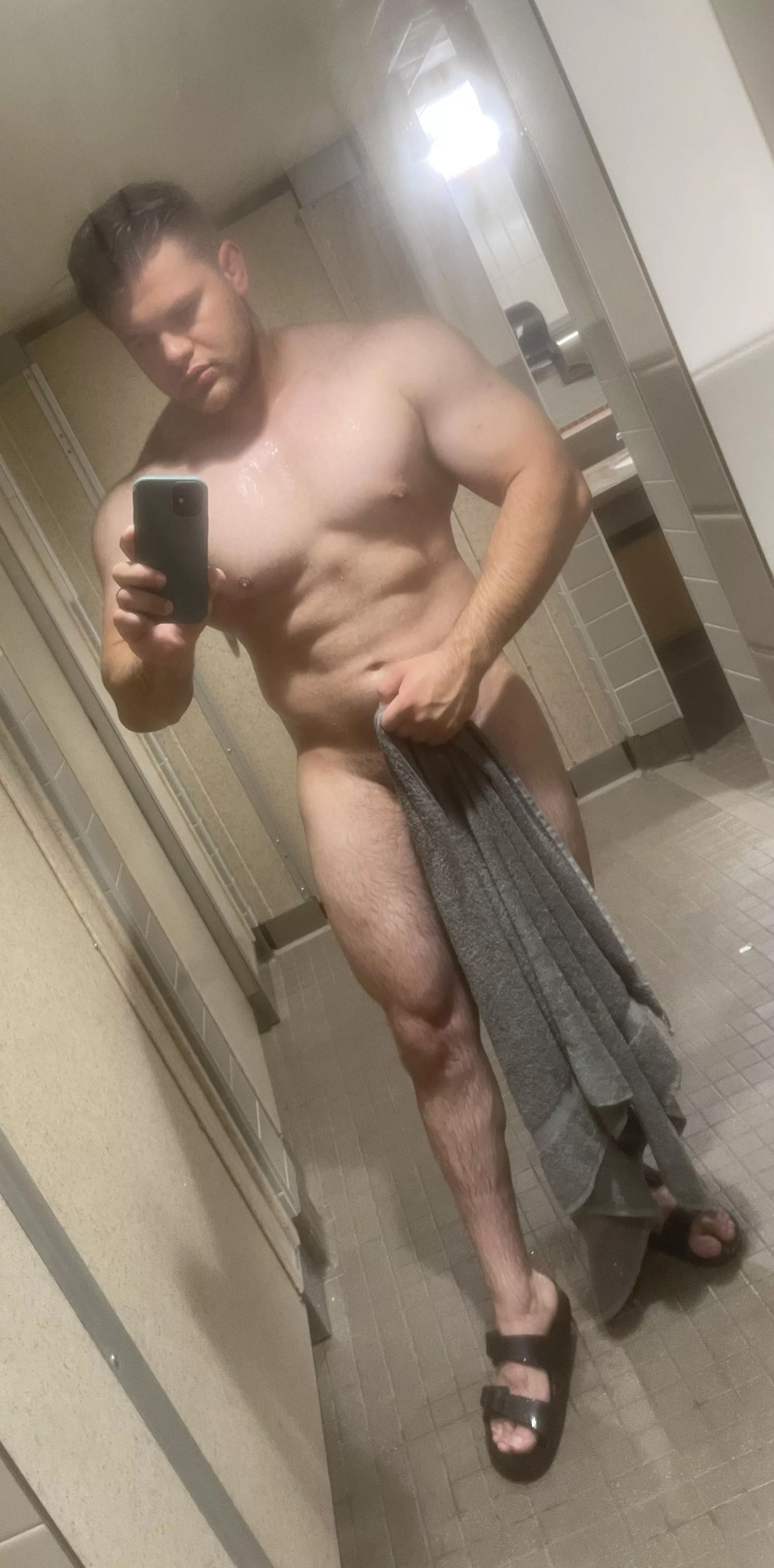 5’7 and thick  posted by jazzrecord765