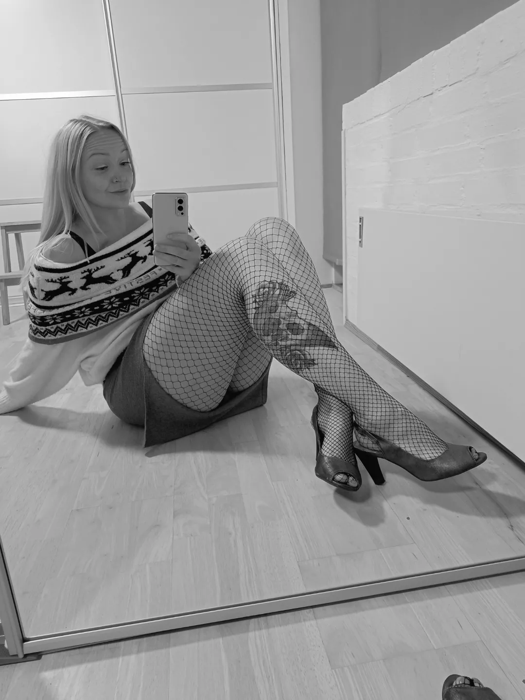 Feeling fishy 🐠🤗🐟sti posted by Danishblondgoddess