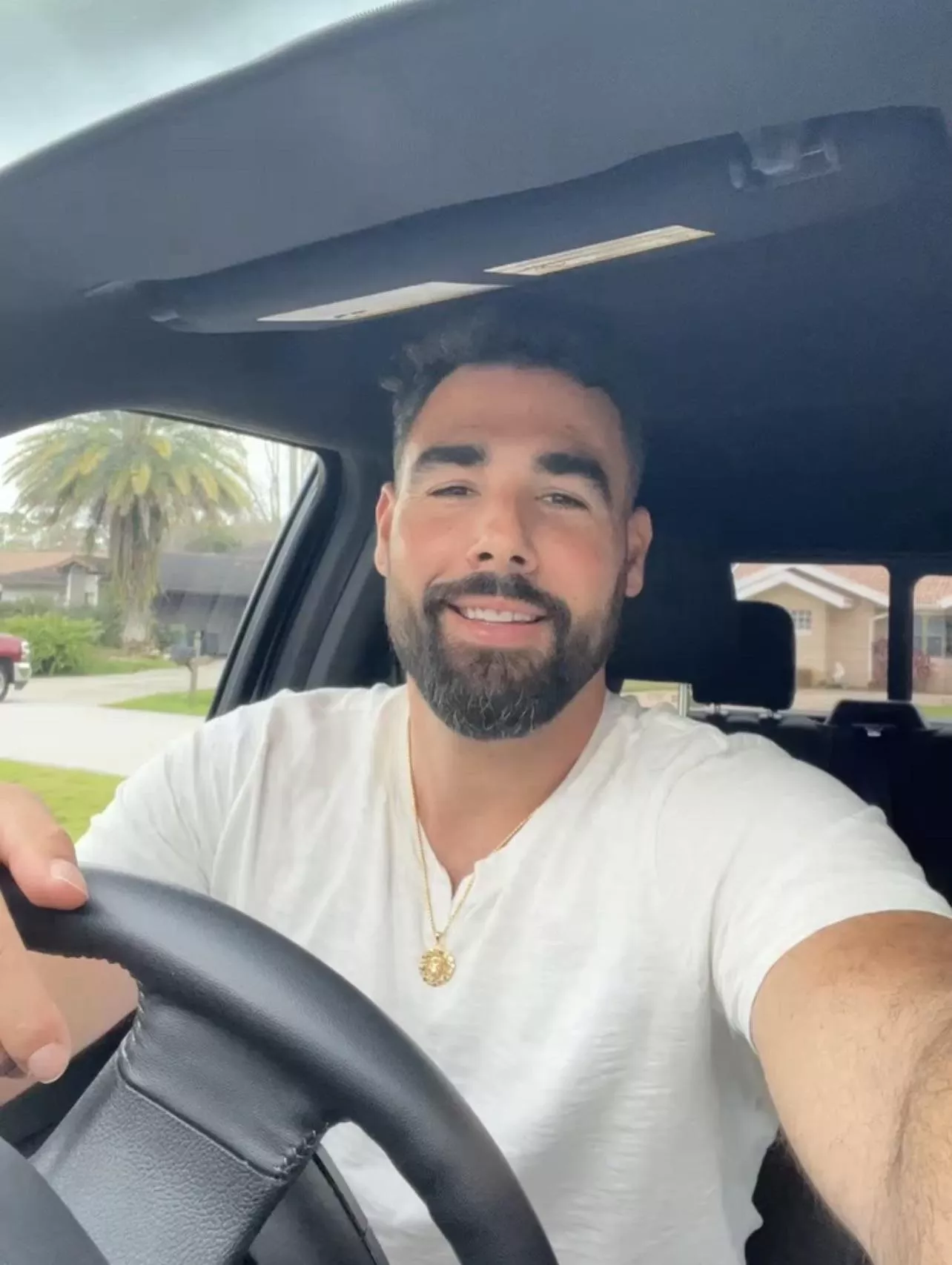 Going tomorrow and looking for friends  posted by Practical-Abroad4793