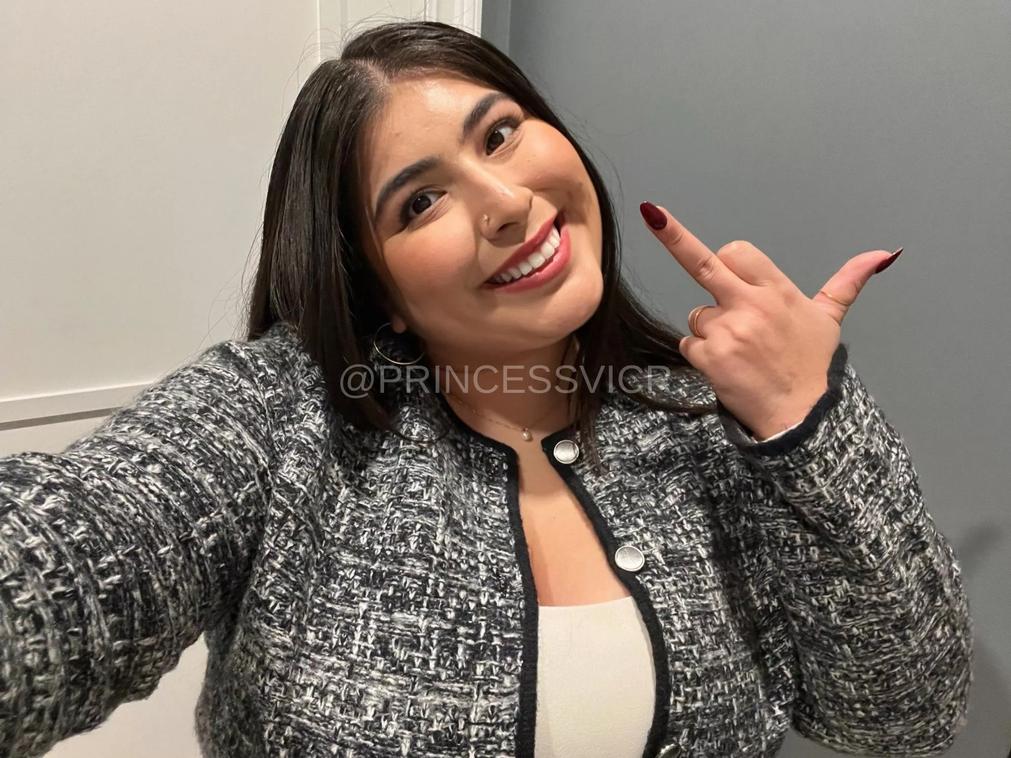 I have married men @ the office, Simping for a hot brat 🎀 posted by Outside_Click8779