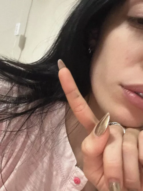 I might be a handful, but I’m a whole lot of fun too 23F by queenie_ivy