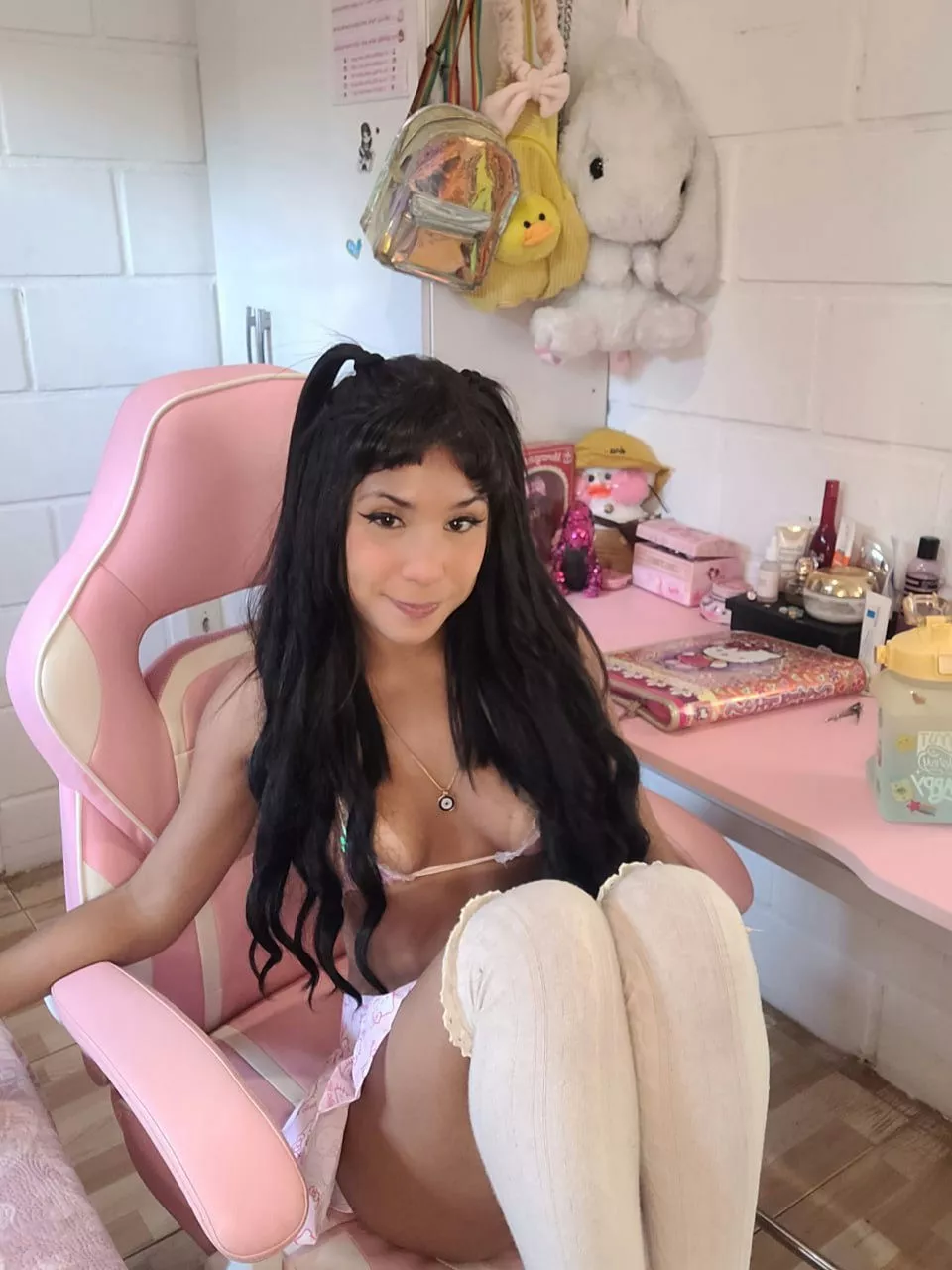 innocent but naughty at snp: bella.lifts posted by Bella-fit