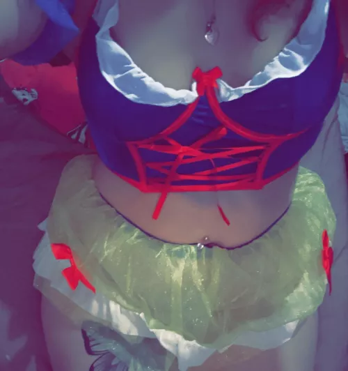 Mirror mirror 🪞  by spookyangelcc